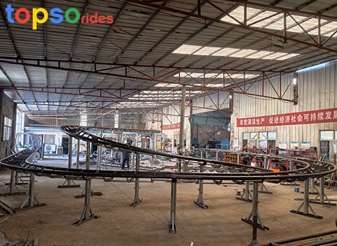 Snail Spinning Roller Coaster